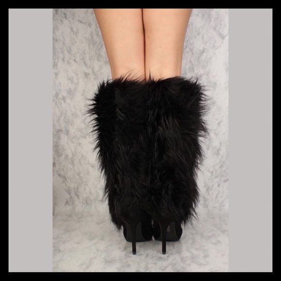 Black Faux Fur Pointy Toe Knee High Boots - Picture 5 of 5